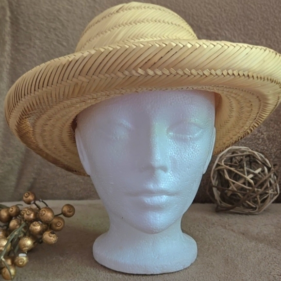 ⭐️ Host Pick ⭐️ Unique Straw  Vintage Hat - Picture 8 of 11